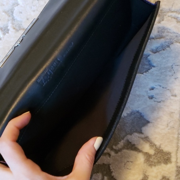 Rare Alexander McQueen Purple leather clutch - Picture 7 of 8